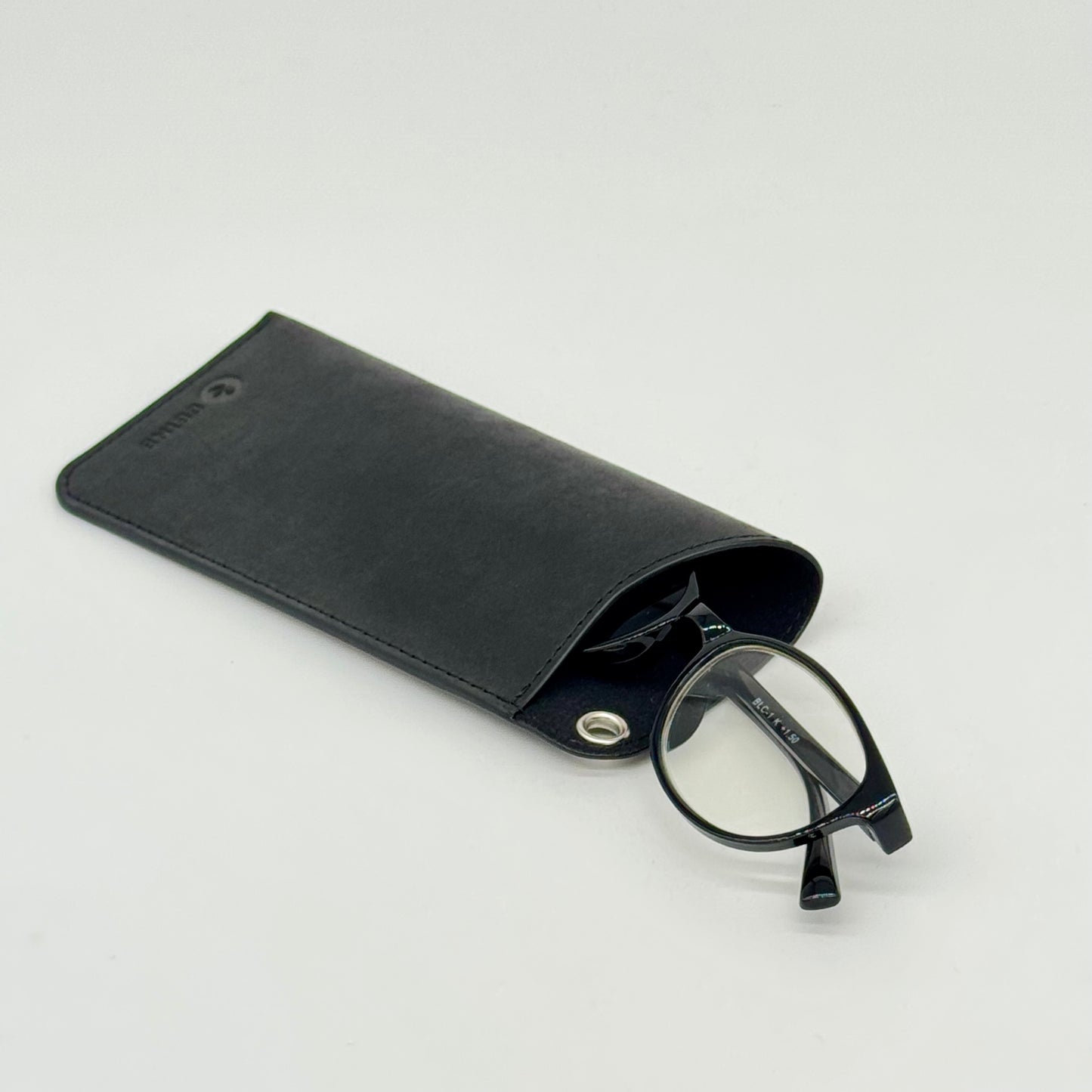 モストロ　メガネケース