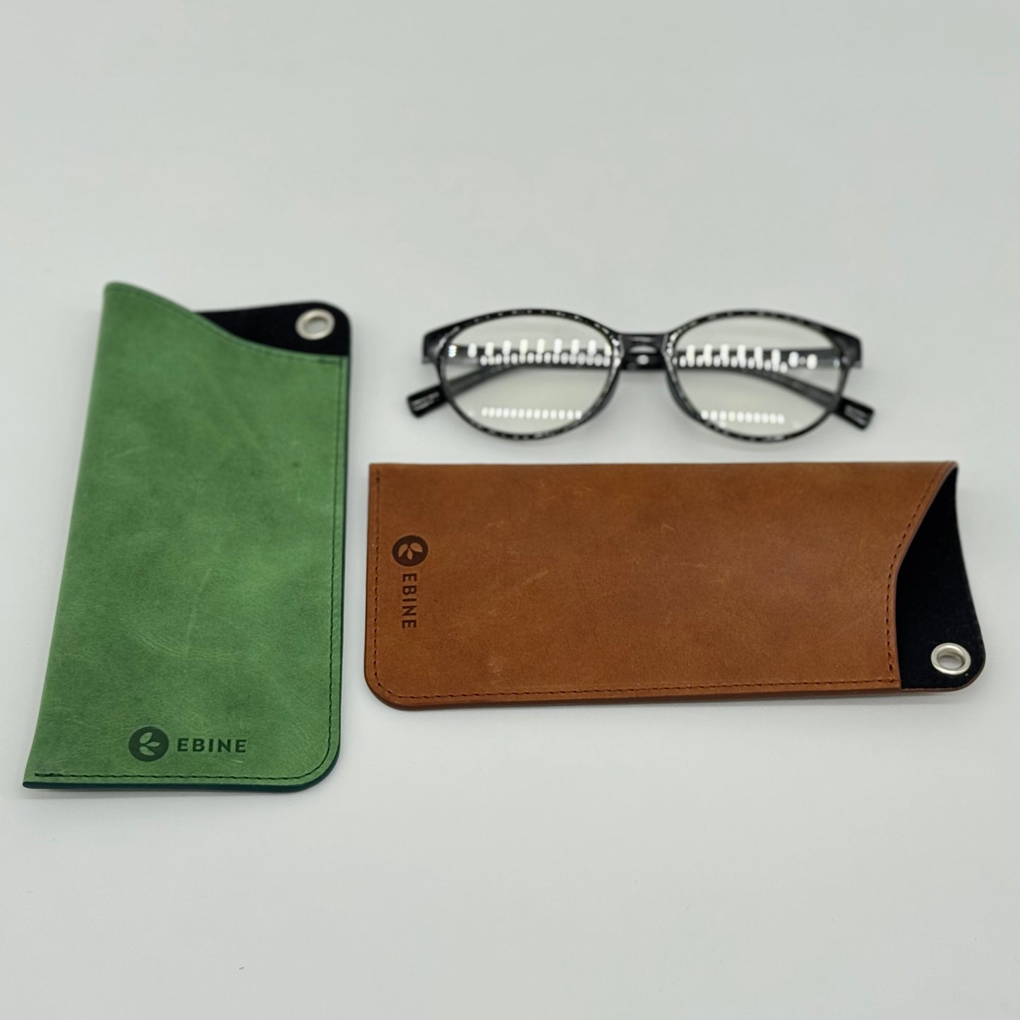 モストロ　メガネケース