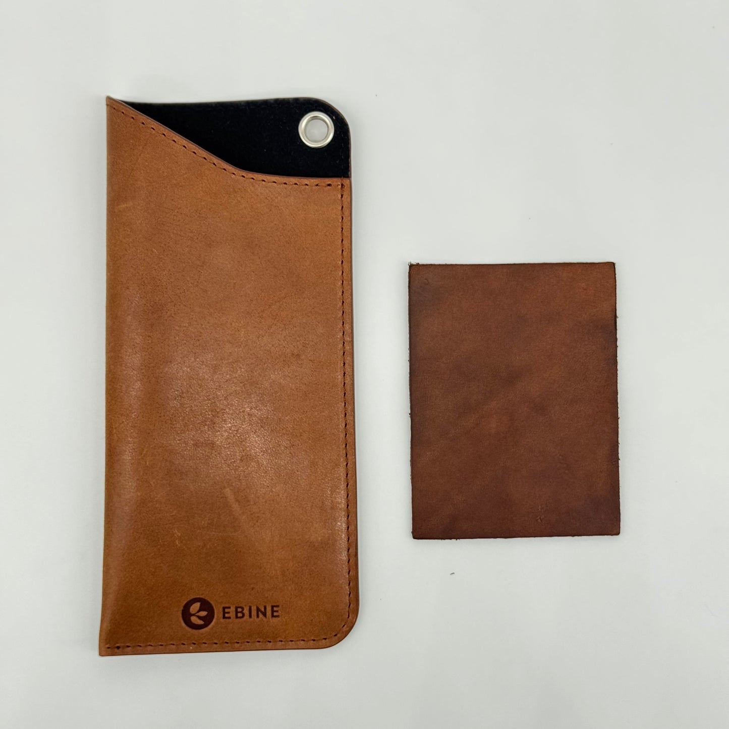 モストロ　メガネケース