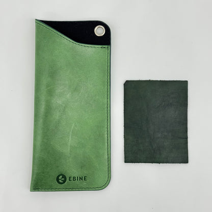 モストロ　メガネケース